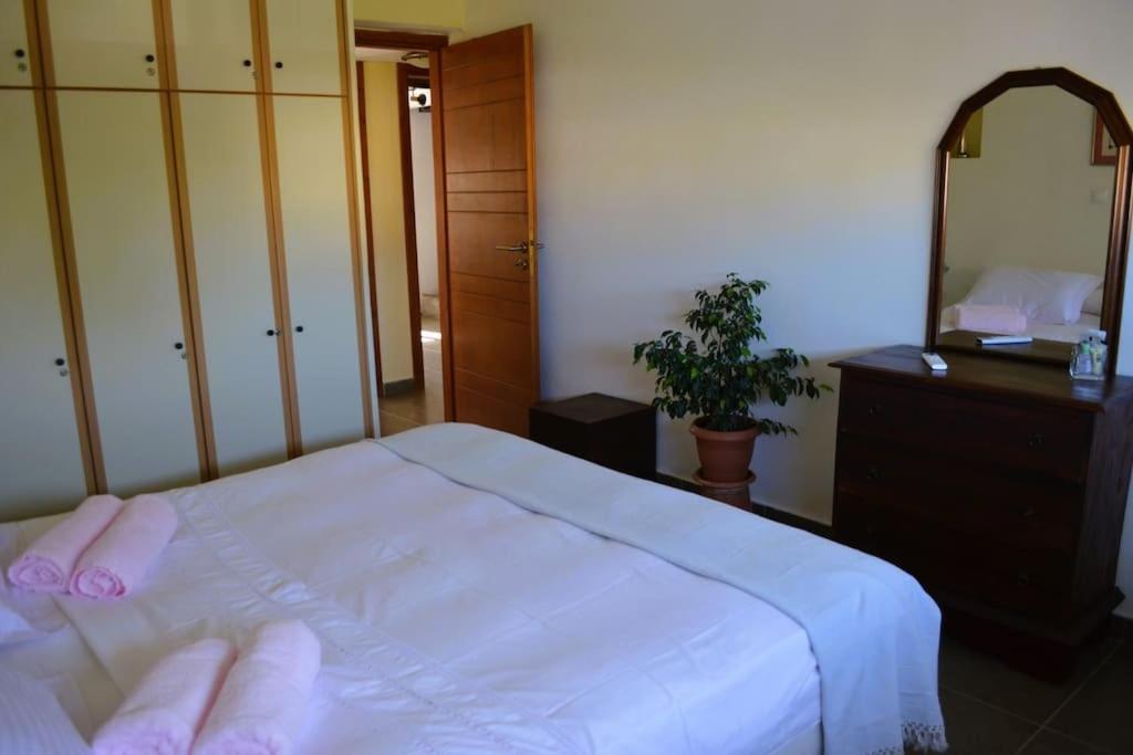 Sissy'S Relaxing Villa 阿特米达 外观 照片